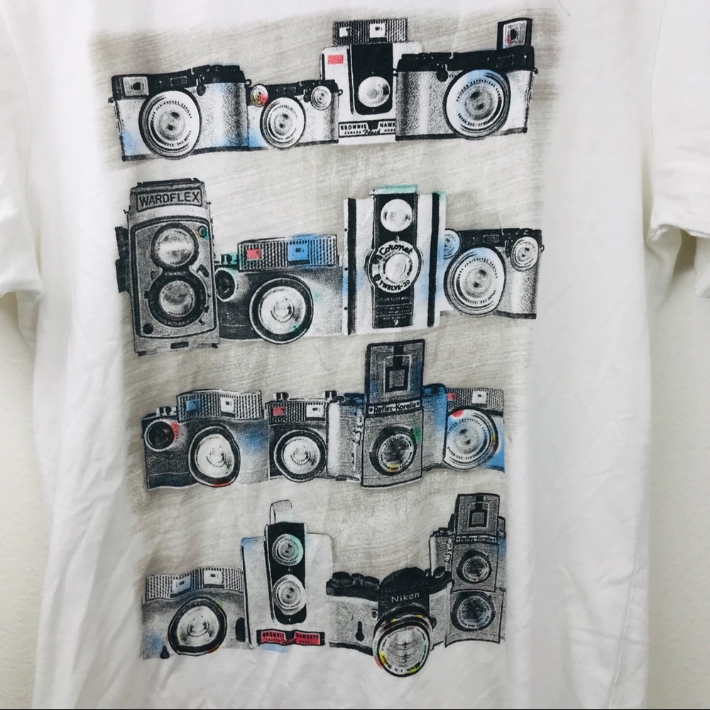 Hipster camera graphic tshirt size M